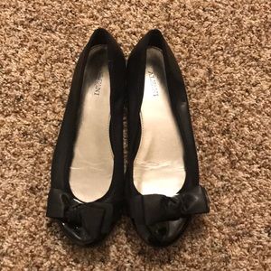 Alfani black flats with bow, almost new